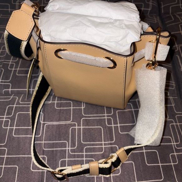 Marc Jacobs The Bucket Bag - Picture 6 of 7